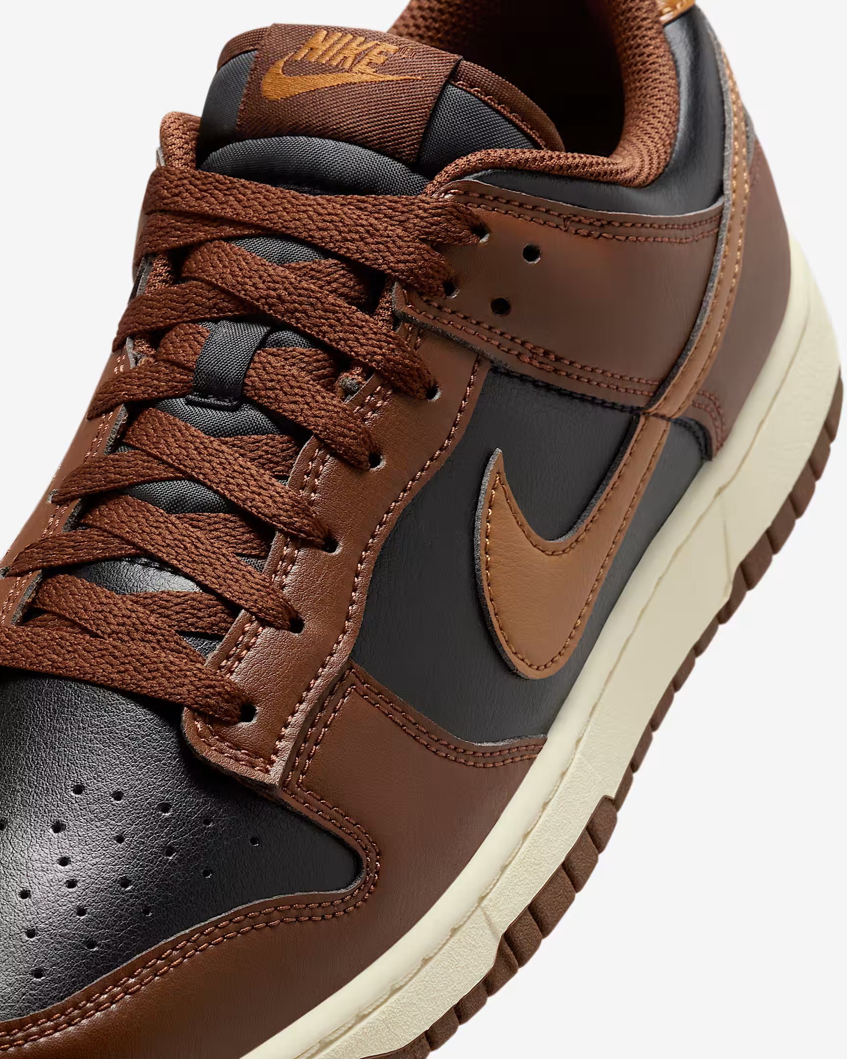 Nike Dunk Low Retro