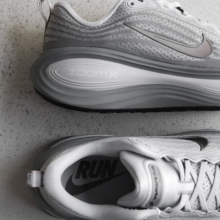 NIKE Vomero Plus IM5019