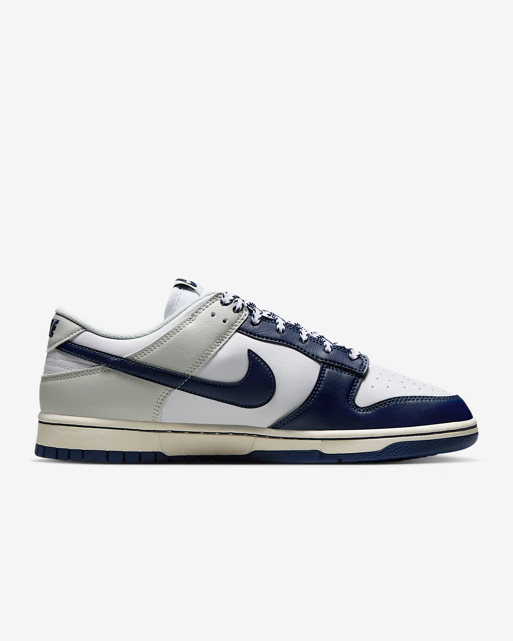 Nike Dunk Low Retro