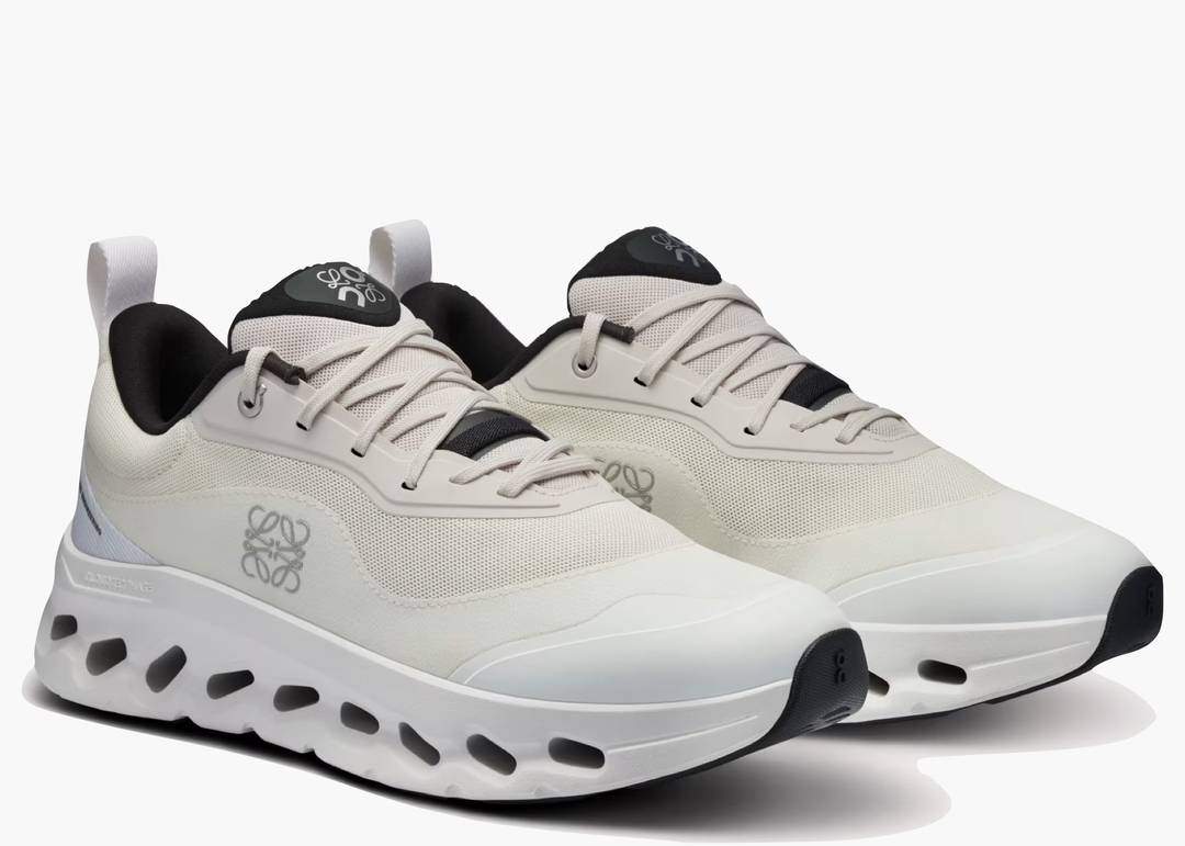 ON cloud tilt 2 x Loewe