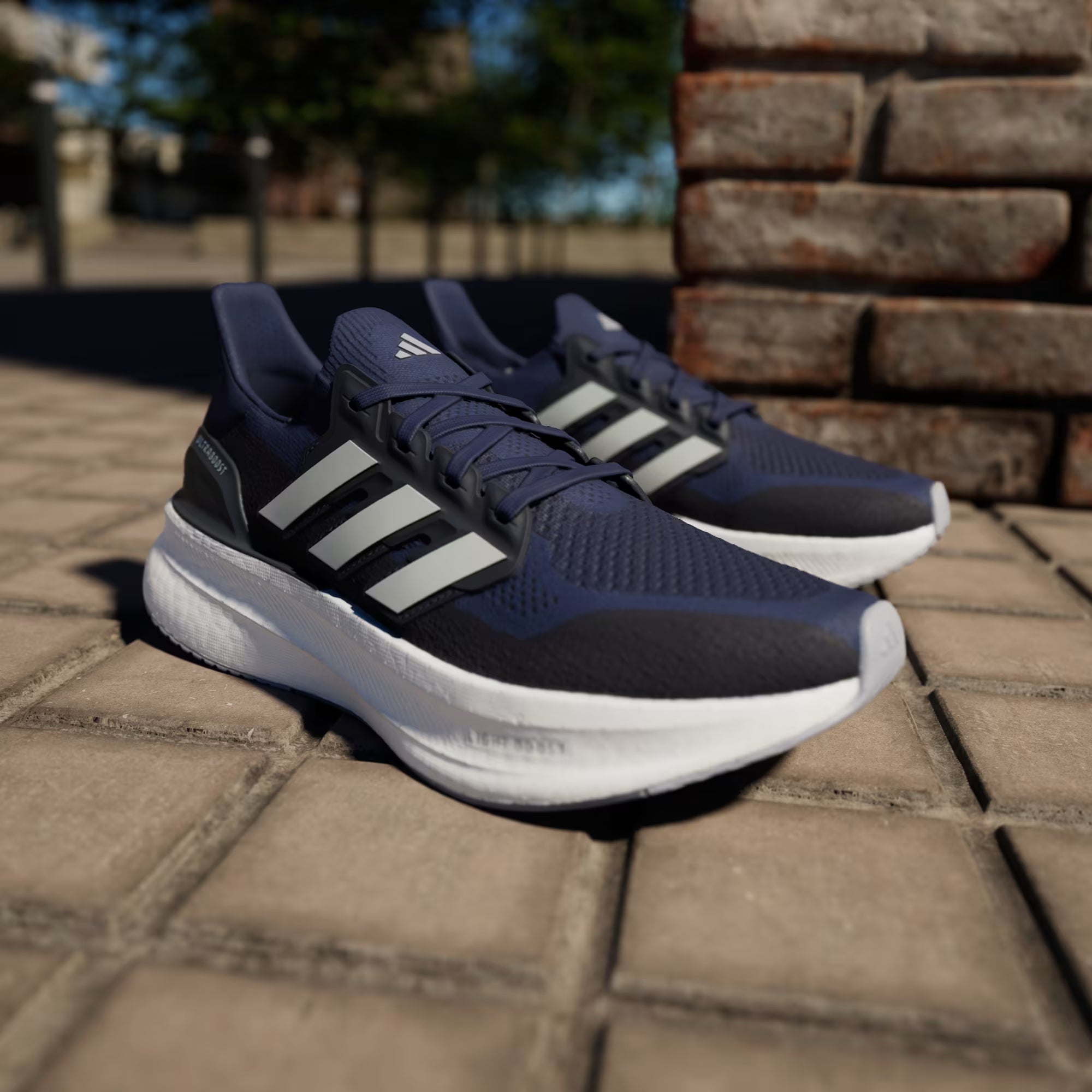 Adidas Ultraboost 5