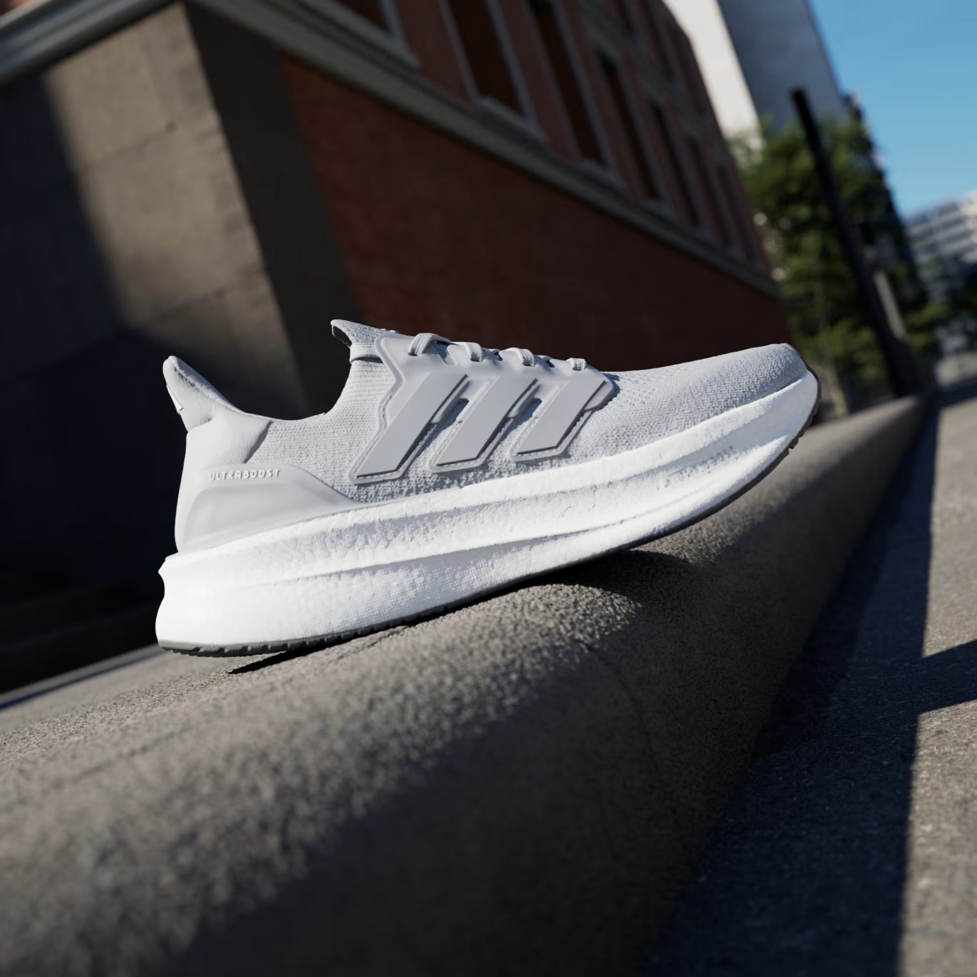 Adidas Ultraboost 5