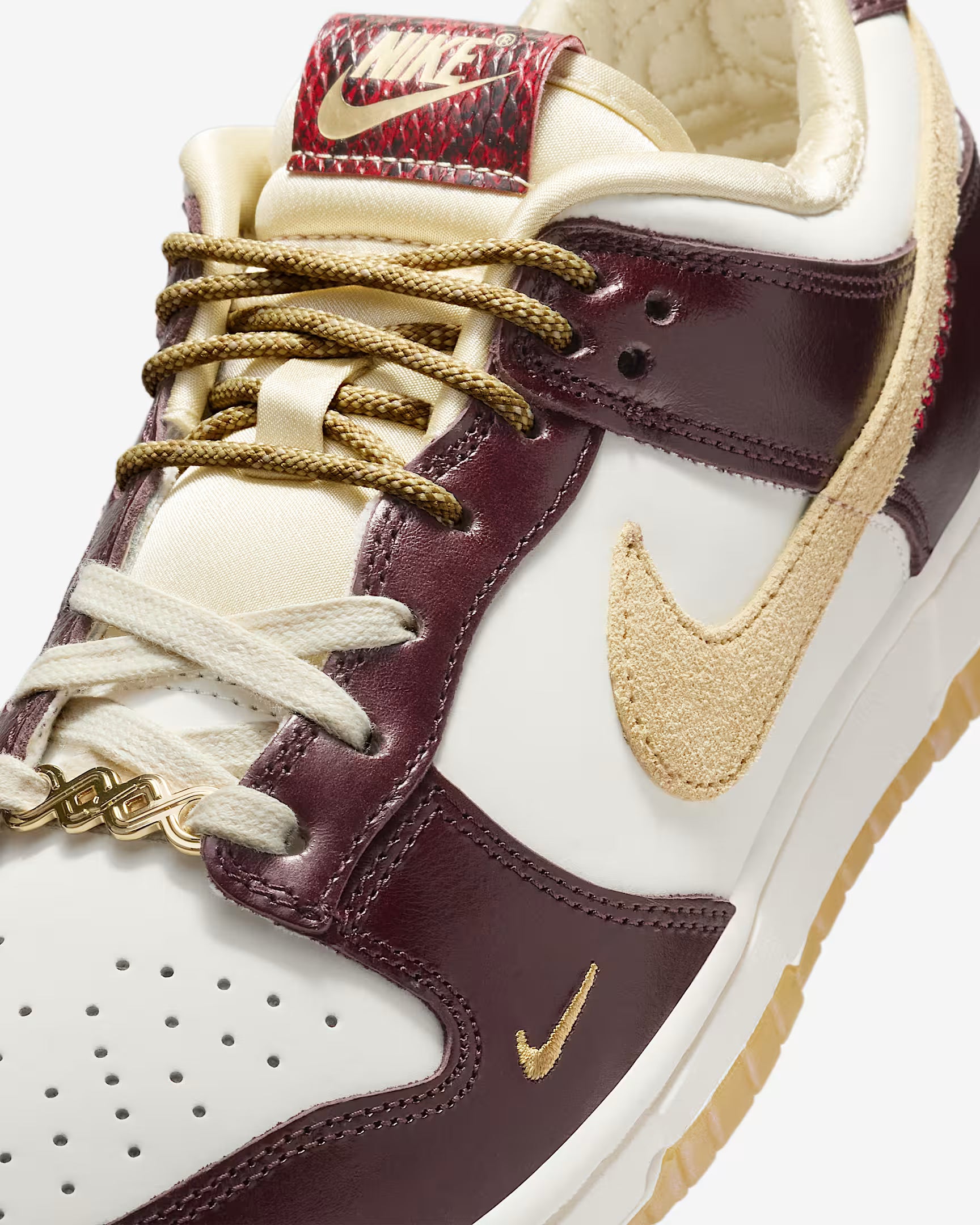 Nike Dunk Low LX