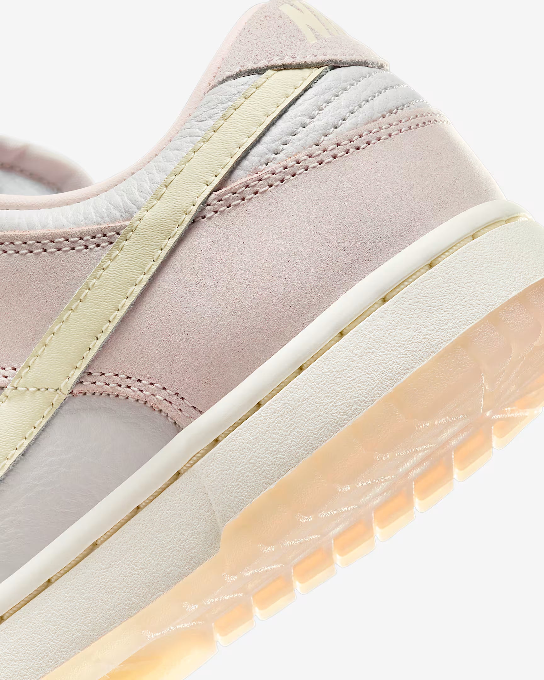 Nike Dunk Low Premium