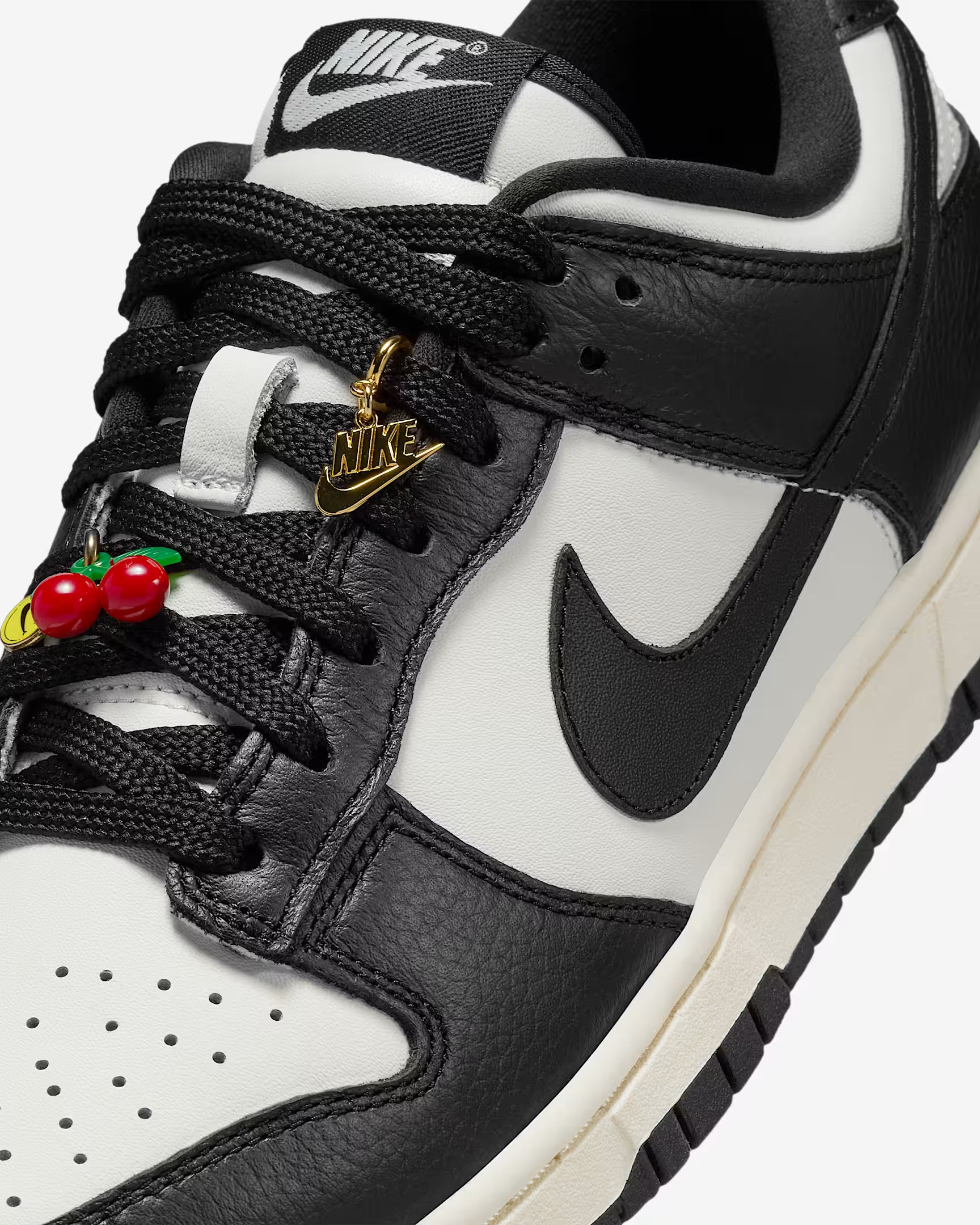 Nike Dunk Low SE
