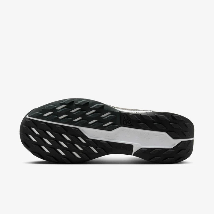 NIKE ZEGAMA 2