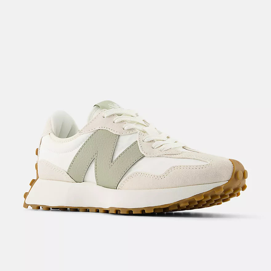New Balance 327